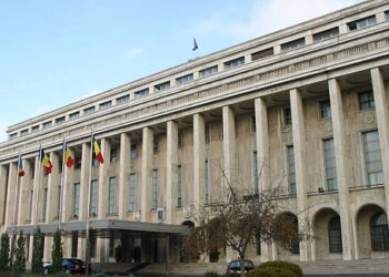 Peste 200 de familii și persoane singure, cu probleme sociale grave, vor primi ajutoare de urgență de circa 900.000 de lei