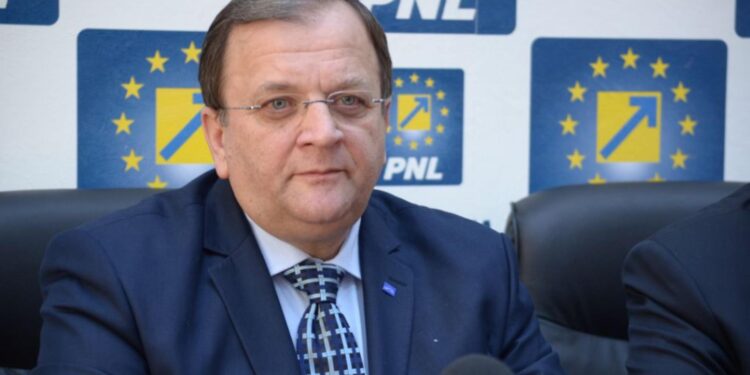 Președintele CJ Suceava a sesizat Ministerului Agriculturii că dacă nu se iau măsuri vom avea parte de o criză majoră a laptelui: „Oamenii duc vitele la abator din cauza lipsei furajelor”