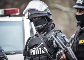 Polițiștii români desfășoară astăzi opt acțiuni operative și 58 de percheziții în dosare penale din domeniile combaterea criminalității organizate, investigarea criminalității economice și investigații criminale