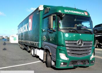 Garda de Mediu Arad a interzis intrarea în țară a două transporturi de deșeuri textile, care trebuiau să ajungă din Germania în Covasna