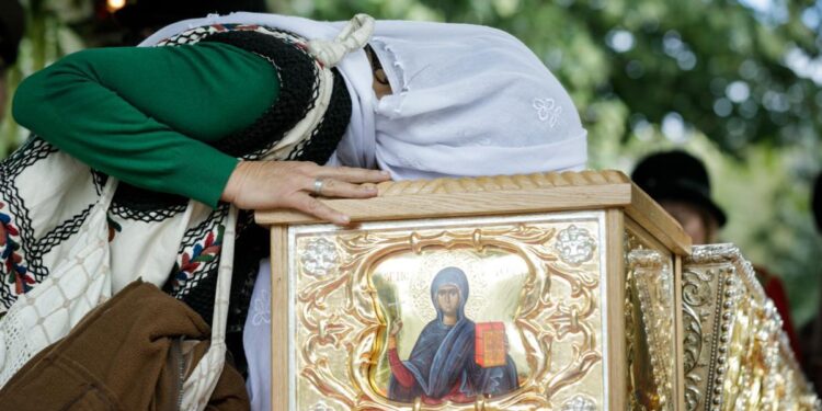 Pelerinajul prăznuirii Hramului Sfintei Cuvioase Parascheva va începe sâmbătă, la Iași