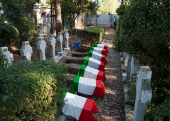Ceremonie dedicată memoriei eroilor italieni căzuți în România în cele două războaie mondiale, organizată la Cimitirul italian Ghencea