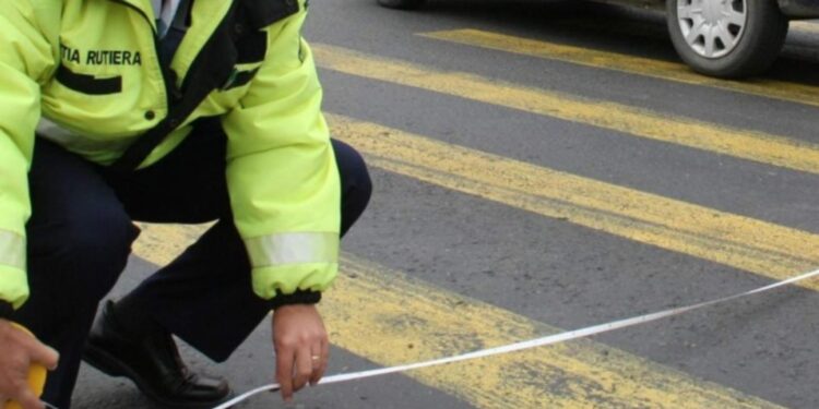 Un șofer de 83 de ani a fost reținut pentru 24 de ore, după ce a lovit mortal doi pietoni