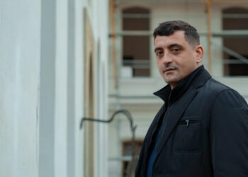 Partidul AUR a anunțat că deputatul George Simion a semnat petiția ”Stop desființării liceelor economice”