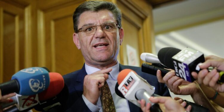 Deputatul neafiliat Dumitru Coarnă a sesizat CSM cu privire la procurorul din dosarul lui Daniel Tudorache: ”Nu mi se pare profesional ca un procuror de caz care efectuează o percheziţie domiciliară să nu efectueze şi percheziţia informatică”
