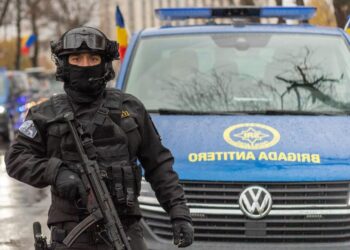 Un refugiat străin, adept al teroriștilor din Siria, a fost expulzat din România la cererea SRI