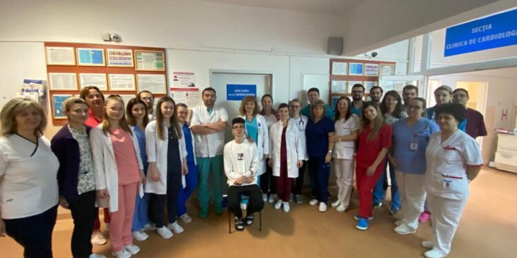 Un tânăr de 18 ani, cu risc de deces, a primit o nouă șansă la viață, la SJU Târgu Mureș: „I-a fost implantat un defibrilator intracardiac”
