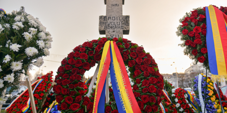 MApN organizează ceremonii în memoria eroilor căzuţi pentru victoria Revoluţiei Române din 1989