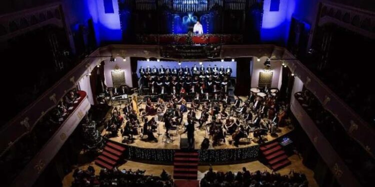 Dirijori din Argentina, Japoni și Ungaria, la Festivalul Muzicii de Divertisment care se desfășoară la Târgu Mureș