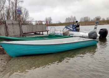 Polițiștii de frontieră din cadrul Gărzii de Coastă au găsit un motor de barcă, căutat de autoritățile din Suedia