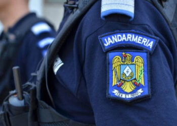 Bărbat amendat de jandarmi pentru huiduieli în timpul discursului primarului municipiului Tulcea