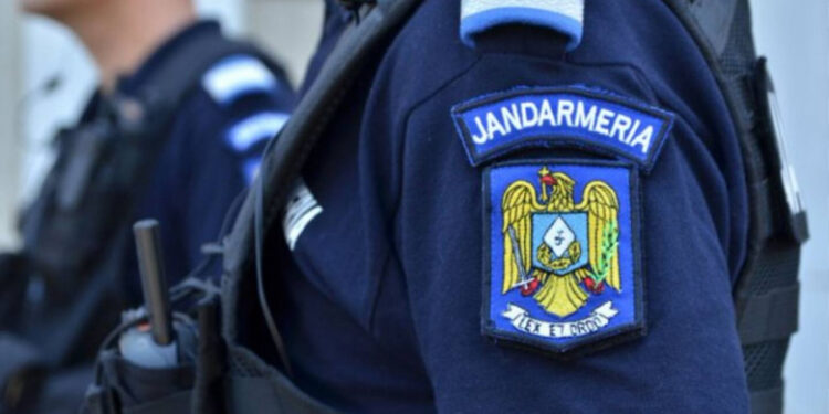Bărbat amendat de jandarmi pentru huiduieli în timpul discursului primarului municipiului Tulcea