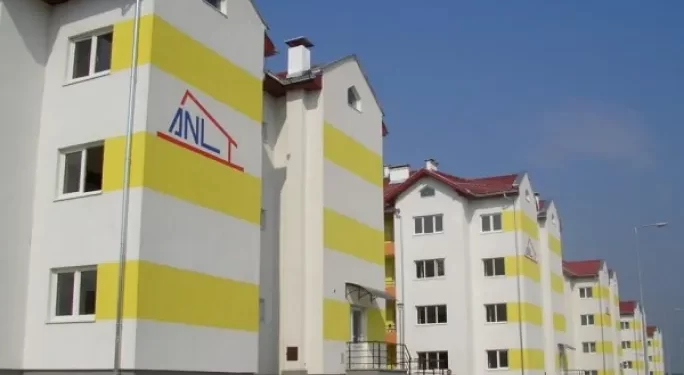 Agenția Națională pentru Locuințe a primit în administrare 32 de locuințe noi în orașul Agnita, destinate tinerilor