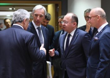 Ministrul Bogdan Aurescu susține că Ucraina are nevoie de ajutorul multidimensional al UE pentru depășirea sezonului rece și pentru a face față unei posibile ofensive a trupelor ruse