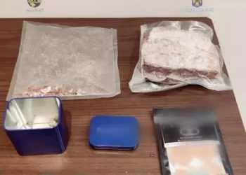Arest la domiciliu pentru bărbatul care a dus o prăjitură cu cannabis la o petrecere privată
