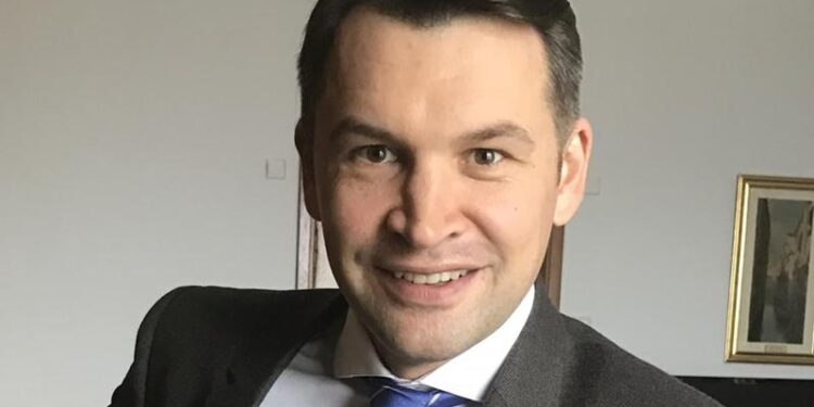 Ionuț Stroe nu dă doi bani pe nemulțumirile UDMR-ului! „Și noi am putea să spunem că nu înțelegem de ce trebuie să renunțăm la Transporturi”