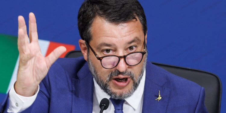 Italia are cu ce se mândri! A impus băncilor taxe de 40% pe profit!