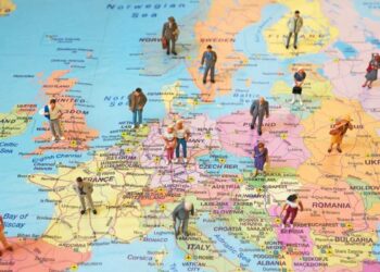 Românii au cheltuit în prima jumătate a anului peste 3,7 miliarde de euro!