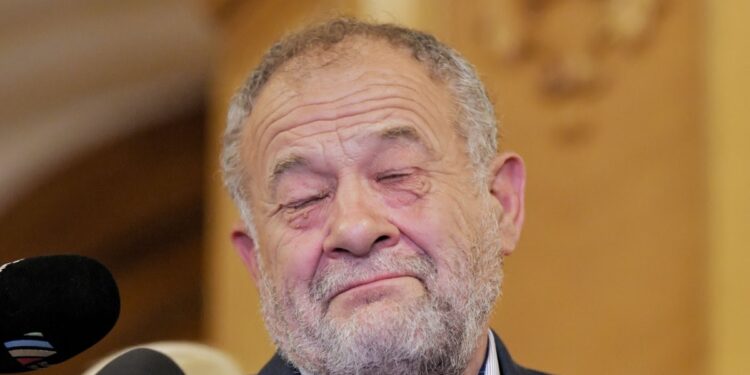 Dumitru Buzatu, săltat de procurorii DNA după ce a luat o mită babană, cu șase zerouri!