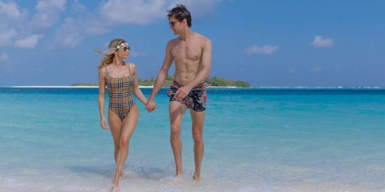 Antoaneta Tătărușanu, fără sutien pe Instagram!