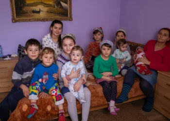 Mama cu 20 de copii: „Dacă Dumnezeu ne mai dă copii, nu îi oprim”