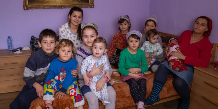 Mama cu 20 de copii: „Dacă Dumnezeu ne mai dă copii, nu îi oprim”