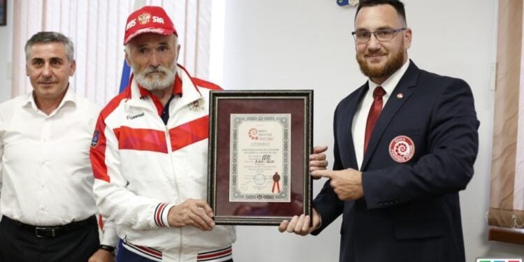 Record ireal doborât de un bărbat de 69 de ani. Cu 11 deodată!