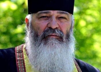 Părintele Calistrat: „Să spui de 7 ori dimineața și de 7 ori seara această rugăciune scurtă și puternică”