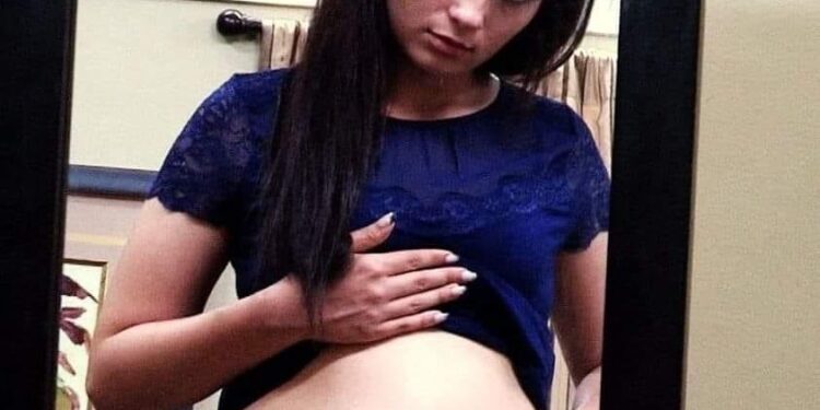 „AM IN MINE COPILUL SFANT”! E CUTREMURATOR CE AU DESCOPERIT DOCTORII IN BURTA EI CAND I-AU FACUT O ECOGRAFIE CU ULTRASUNETE