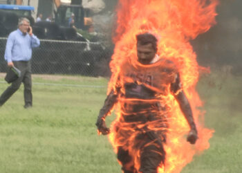 Avea probleme în dragoste, așa că și-a dat foc în Centrul Vechi!