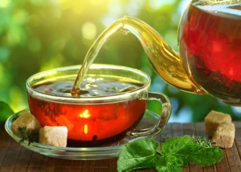 Află care sunt ceaiurile care te scapă de durerile de oase!