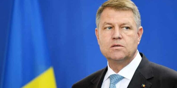AUR cere modificarea legii – Locuința de protocol să aibă maxim 150 de metri pătrați, nu de 1250 de metri pătrați cum vrea Iohannis