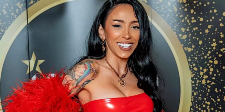 Preafrumoasa Ruby, considerată de mulți a doua Mariah Carey, dar mai talentată, regretă că și-a pus silicoane