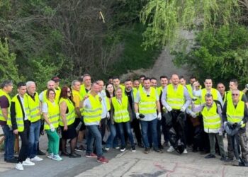 AUR demarează o campanie de curățare și igienizare în Delta Văcărești
