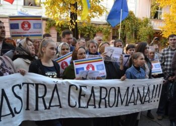 Românii din Ucraina cer Kievului să nu mai folosească sintagma „limba moldovenească”