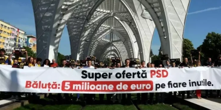 Protest de amploare al AUR la Eroii Revoluției: Super ofertă de la Băluță: 5 milioane de euro pe fiare inutile