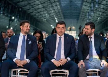 George Simion, la Vaslui: Dumitru Buzatu e aici? N-are ce căuta hoțomanul de Buzatu. Poate oleacă de mămăligă mai voia el. La pușcărie!