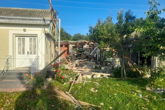Explozie la o casă din Liteni, cauzată de o defecţiune la butelia de gaz