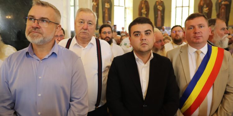 Duminică a avut Slujba Întronizării noului Mitropolit Evloghie de la Catedrala „Pogorârea Sfântului Duh” din Slătioara