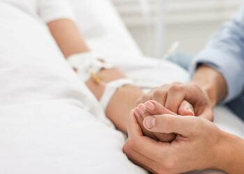 O băcăuancă și-a revenit din comă și a început să cânte. Medicul consideră că e un miracol de la Dumnezeu!