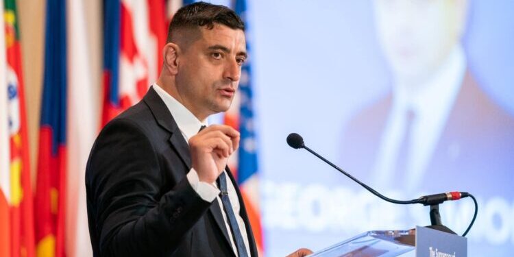 George Simion, la Pătraru: „Nu sunt de acord cu privatizarea domeniilor strategice. E o prostie”