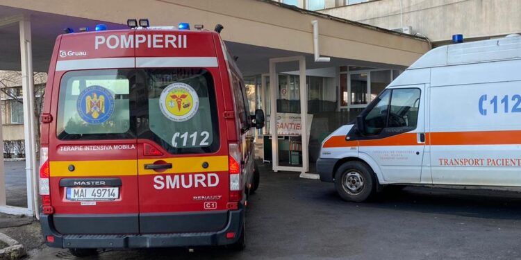 Trei ieșeni, răniți de explozia produsă în timpul lucrărilor la o centrală de apartament