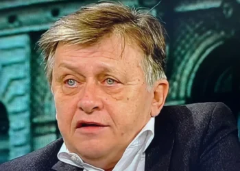 Crin Antonescu: Bolojan ar trebui să iasă precum cucul, în fiecare zi la ora 6, şi să spună „nu candidez, nu candidez, nu candidez”