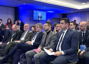 Summit ECR la Cluj: Suntem într-un moment decisiv. Cenzura reprezintă o amenințare la adresa democrației!
