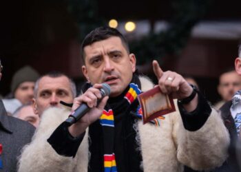 George Simion, din mijlocul manifestanților: Ne dorim să revenim la democrație, la cursul democratic, să susținem alegerile libere