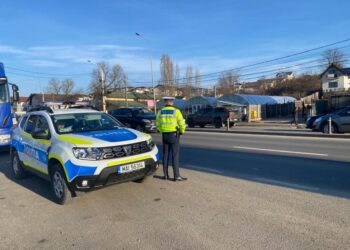 Femeie beată și drogată la volan, oprită de polițiști în trafic după o cursă contra-cronometru!