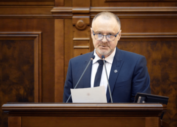 Sorin Lavric cere explicații ministrului de Externe despre vizita făcută de ambasadorul Franței conducerii CCR: „Ingerință străină în procesul electoral?”