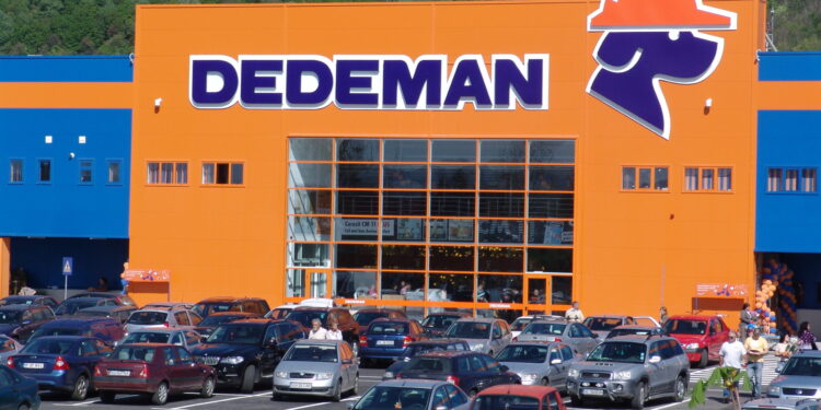 Primele utilaje au ajuns pe terenul viitorului DEDEMAN Campus, complexul urbanistic de la intrarea în Șerbănești