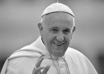 BREAKING NEWS: Papa Francisc a murit