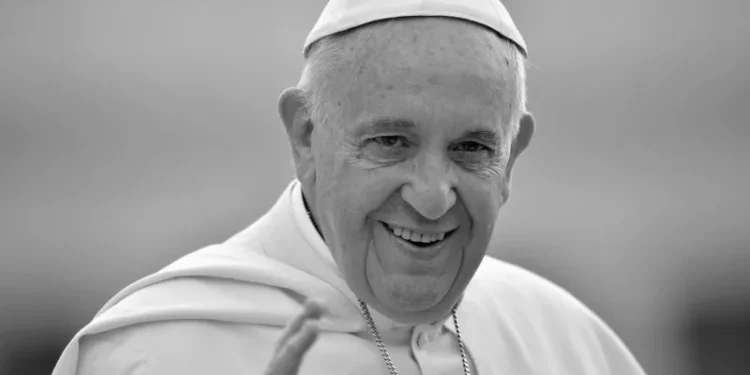 BREAKING NEWS: Papa Francisc a murit